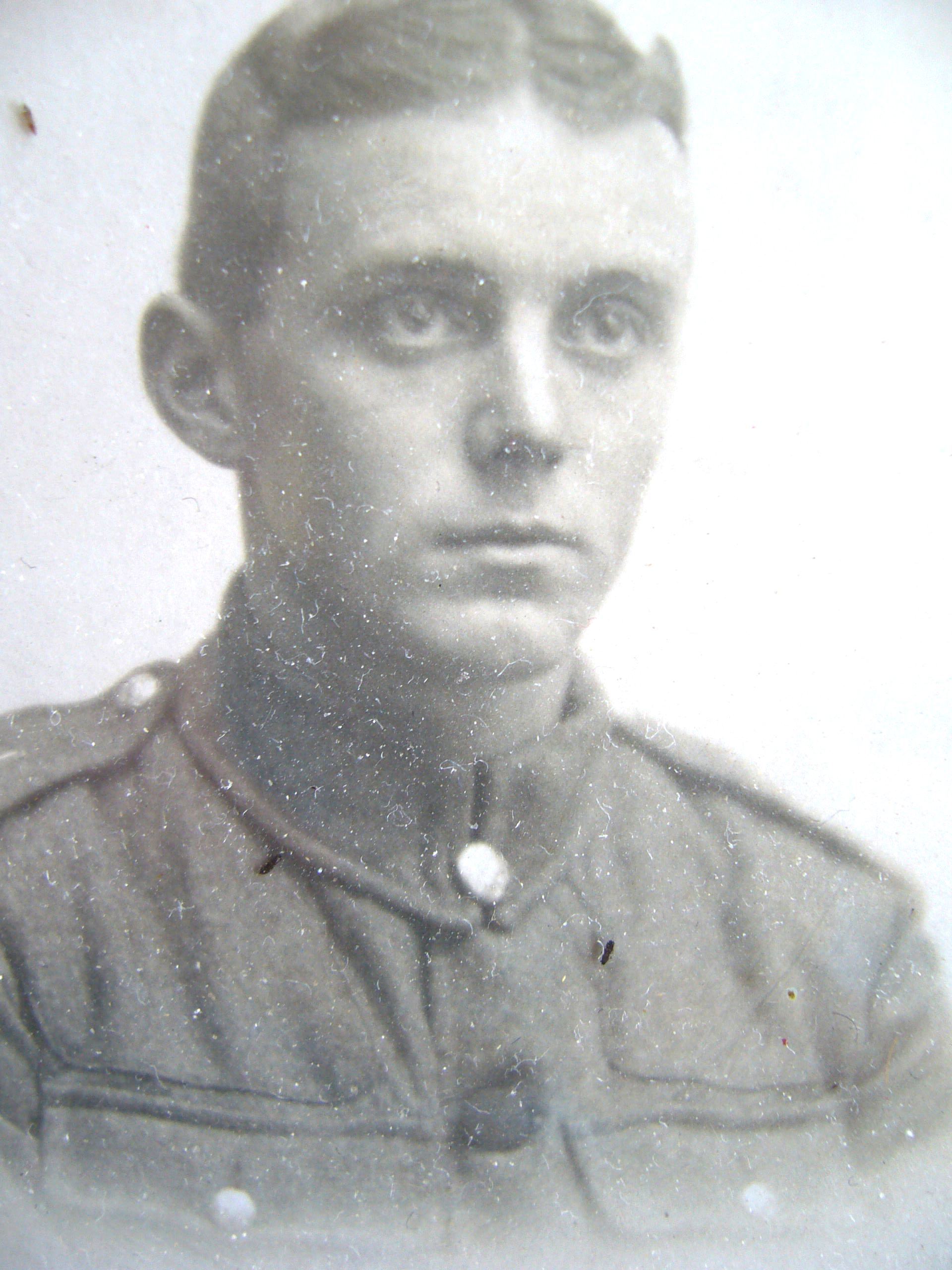 John Willie Smith, a joiner in Lothersdale, who joined the 2nd/6th Duke of Wellington&#39;s Regiment (West Riding) - 3296437